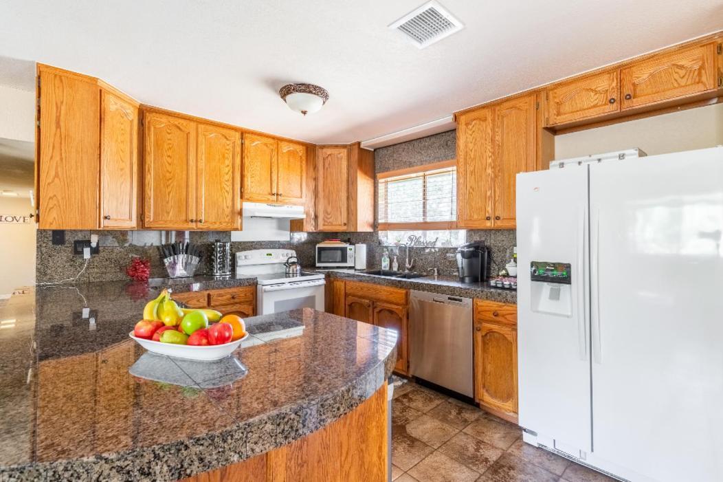 Spacious House With Hot Tub Spa, To Enjoy Red Rock View, Near Amitabha Stupa, And Trails Sedona Kültér fotó